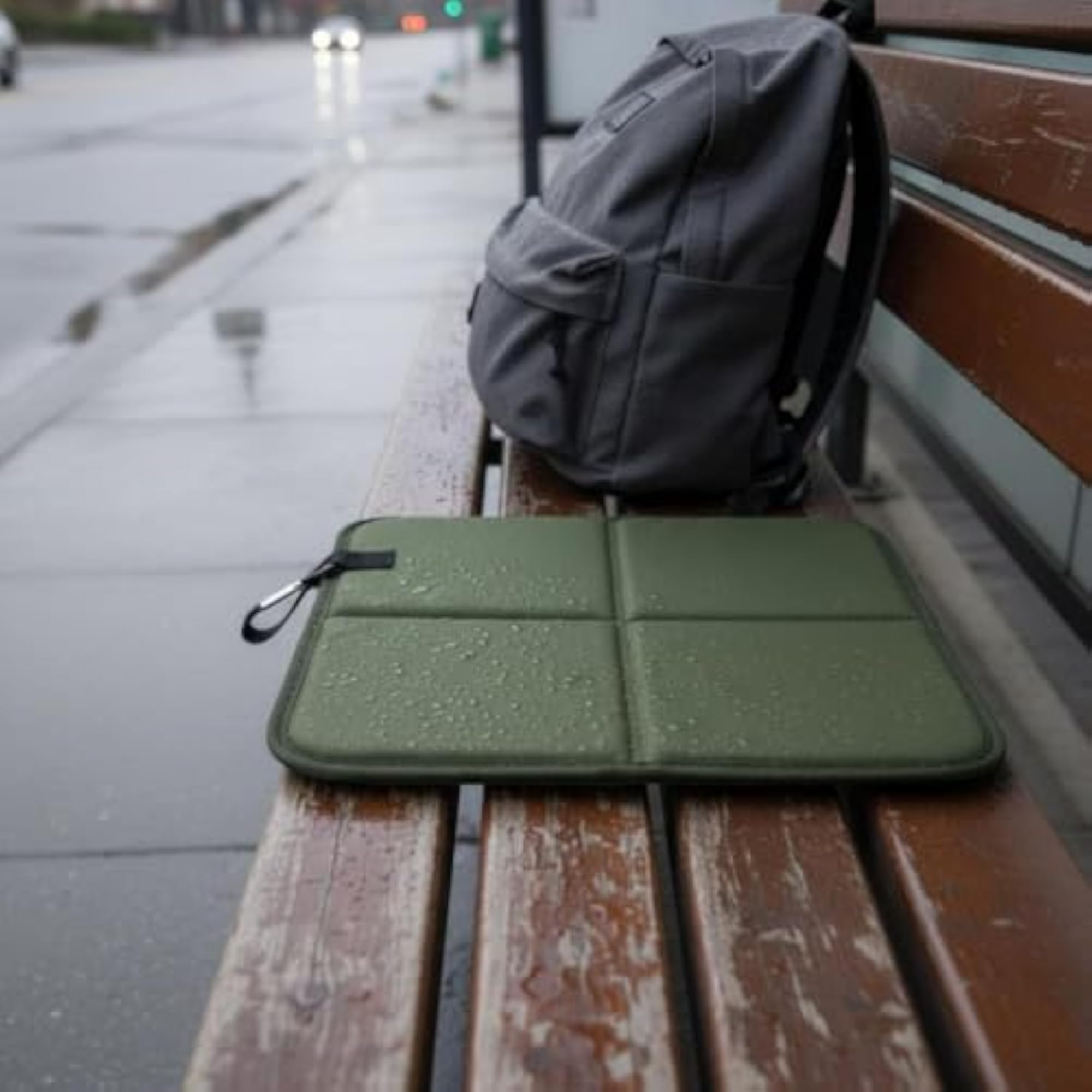 Stitched Panels Foldable Seat Cushion, Portable Insulating Mat